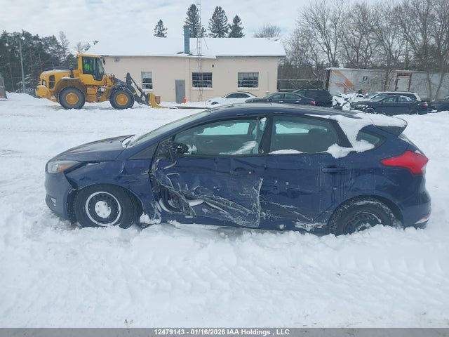 1FADP3M28HL273374 Ford FOCUS SEL