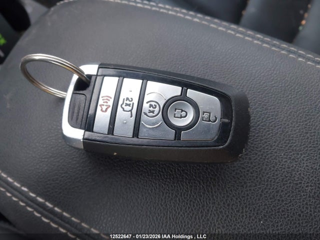 1FMCU9H90LUB33102 Ford ESCAPE SEL