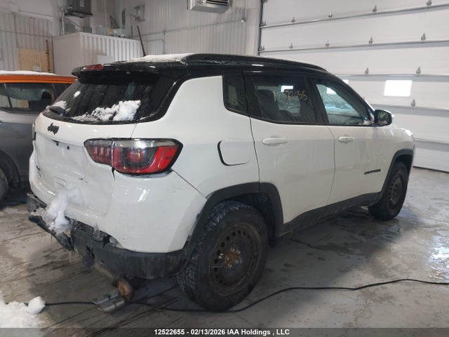 3C4NJDBBXKT621261 Jeep Compass Latitude