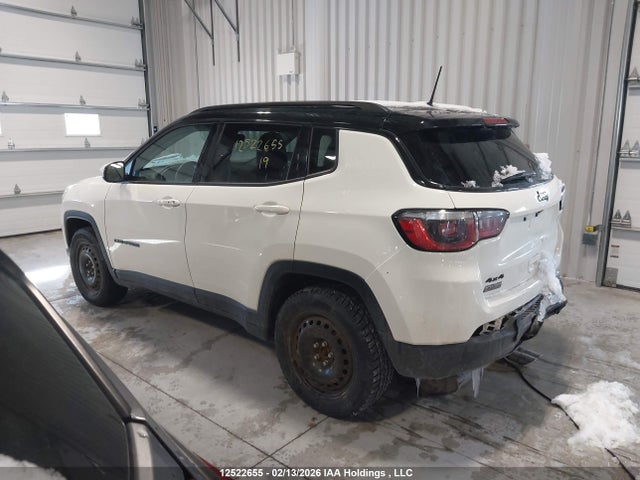 3C4NJDBBXKT621261 Jeep Compass Latitude