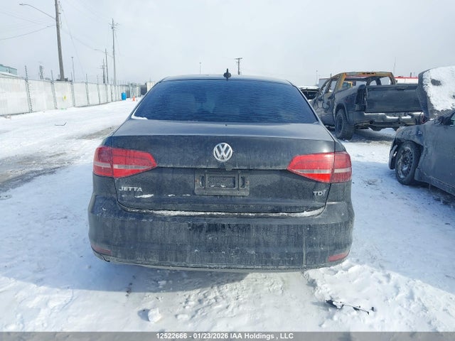 3VWLA7AJ7FM234973 Volkswagen Jetta