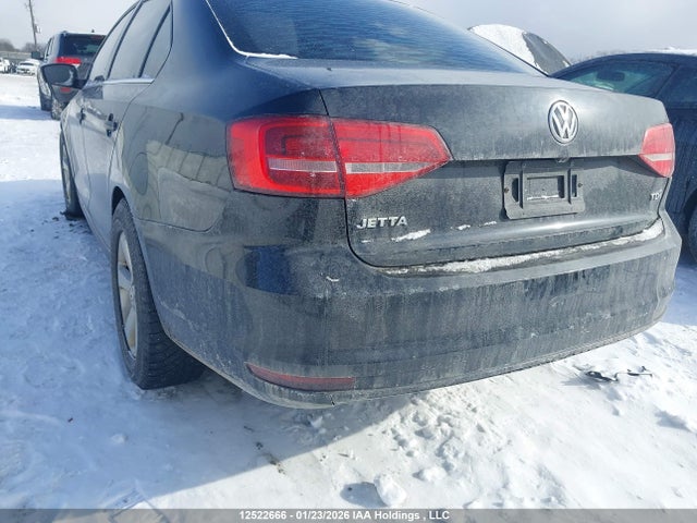 3VWLA7AJ7FM234973 Volkswagen Jetta
