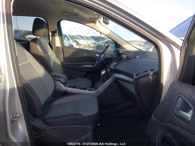 1FMCU9GXXEUD82901 Ford ESCAPE SE