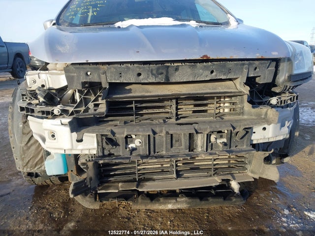 1FMCU9GXXEUD82901 Ford ESCAPE SE
