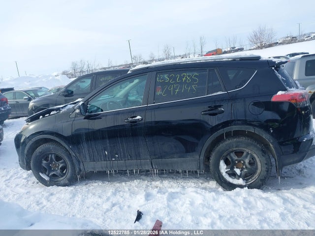 2T3ZFREV0GW297145 Toyota RAV4 LE