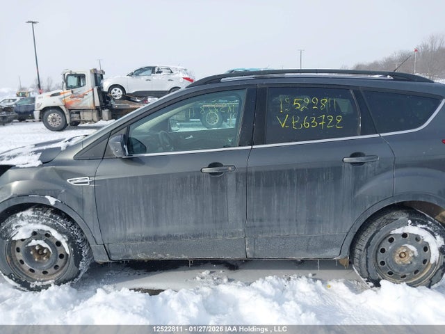 1FMCU9G95GUB63722 Ford ESCAPE SE