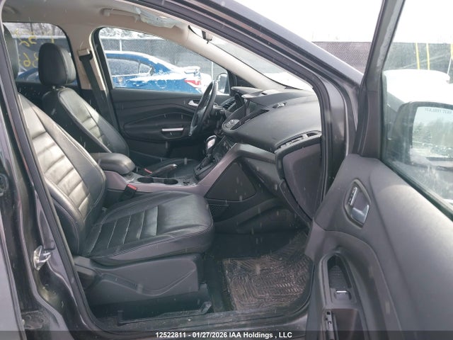 1FMCU9G95GUB63722 Ford ESCAPE SE