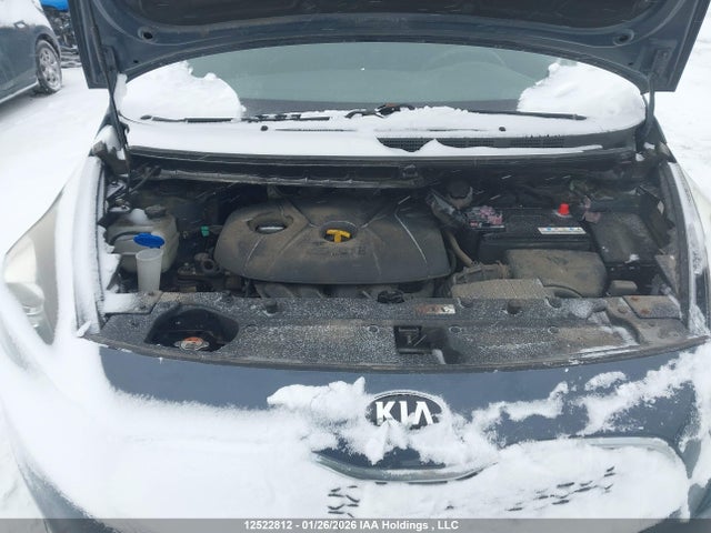 KNAHT8A31G7134533 KIA Rondo