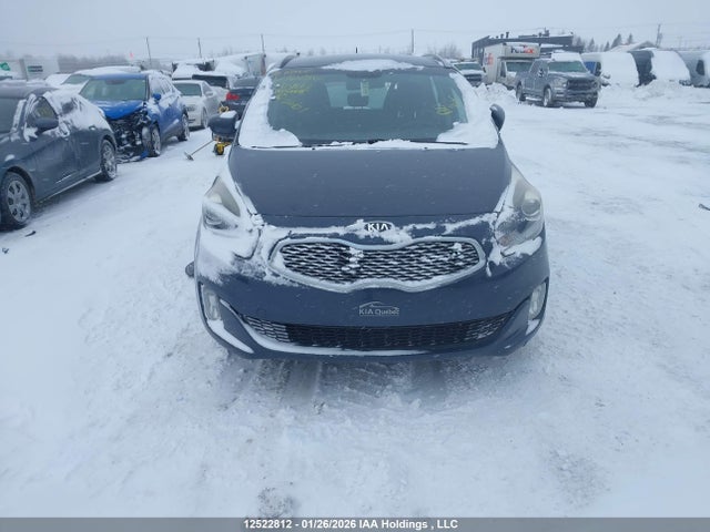 KNAHT8A31G7134533 KIA Rondo