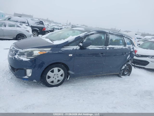 KNAHT8A31G7134533 KIA Rondo