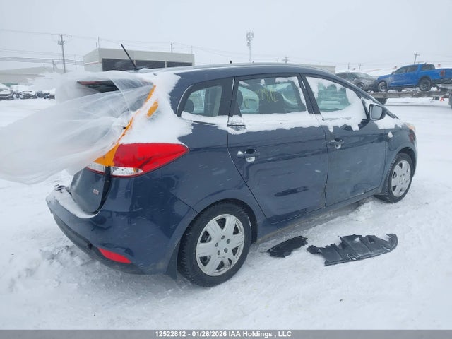KNAHT8A31G7134533 KIA Rondo
