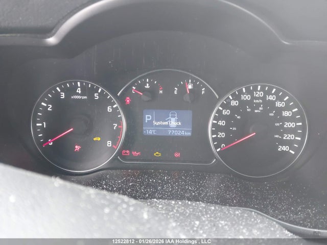 KNAHT8A31G7134533 KIA Rondo