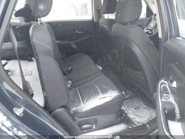 KNAHT8A31G7134533 KIA Rondo