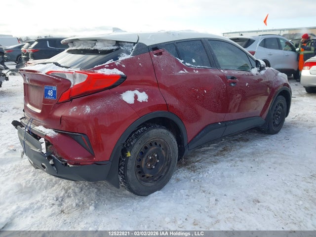 12522821 :رقم المزاد ، NMTKHMBX0JR014352 vin ، 2018 Toyota C-hr Xle/xle Premium مزاد بيع