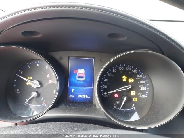 12522821 :رقم المزاد ، NMTKHMBX0JR014352 vin ، 2018 Toyota C-hr Xle/xle Premium مزاد بيع