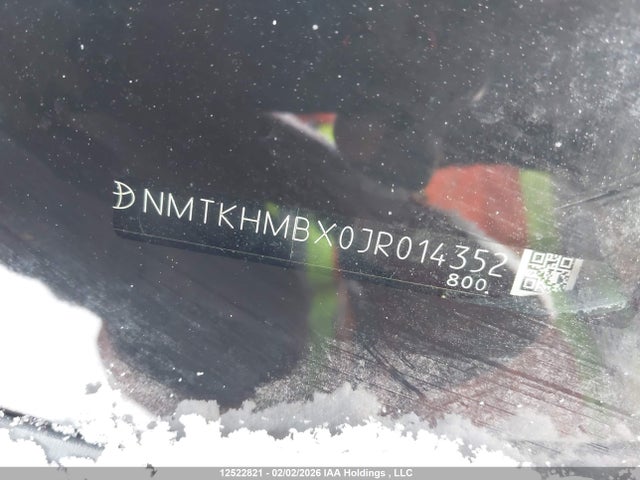 12522821 :رقم المزاد ، NMTKHMBX0JR014352 vin ، 2018 Toyota C-hr Xle/xle Premium مزاد بيع