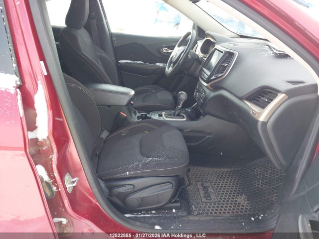 1C4PJMCSXFW587491 Jeep Cherokee Latitude
