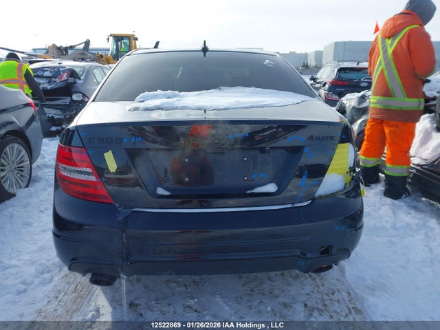 Mercedes-Benz C 300 4matic 2014 WDDGF8AB8EA894526 Image 16