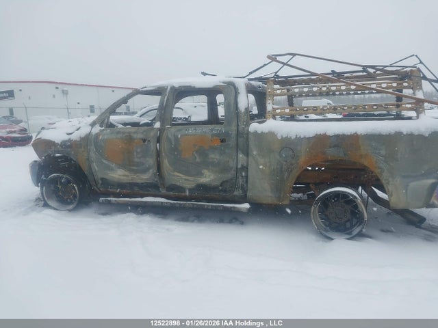 3C6UR5DL8EG319679 RAM 2500 Slt