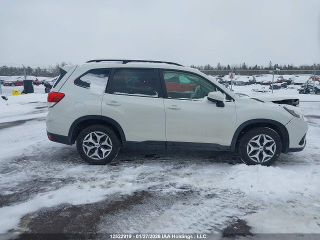 JF2SKEEC3PH401221 Subaru Forester Touring