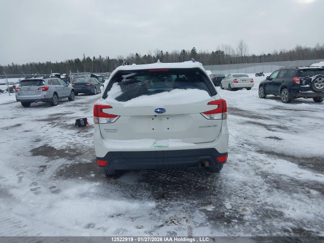 JF2SKEEC3PH401221 Subaru Forester Touring