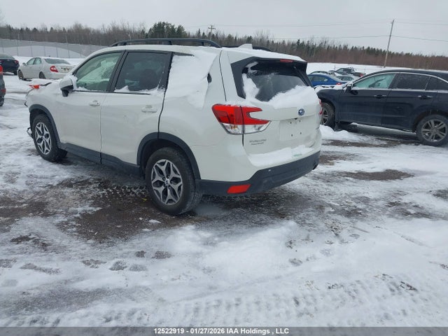 JF2SKEEC3PH401221 Subaru Forester Touring