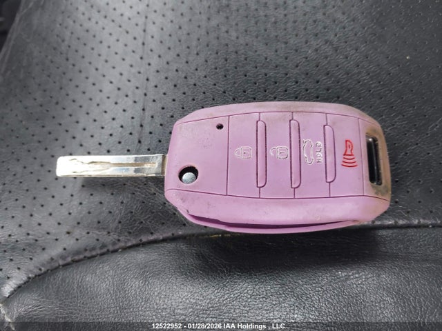 5XYKT3A62EG479267 KIA Sorento
