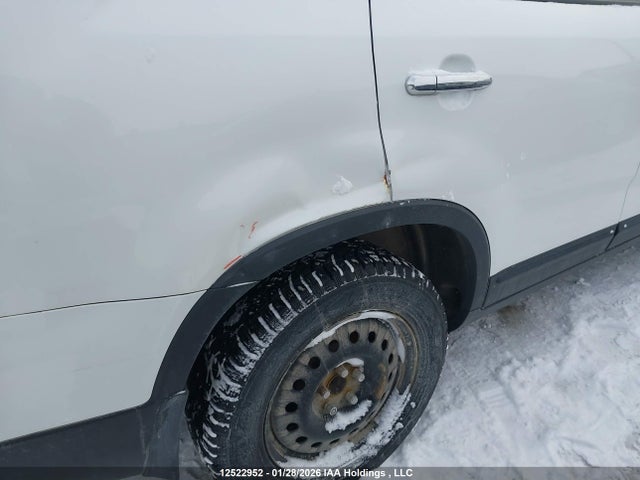 5XYKT3A62EG479267 KIA Sorento