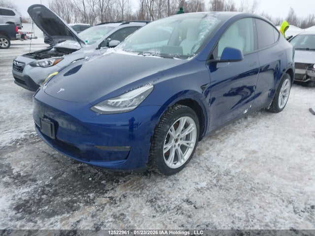 7SAYGDEE9NF447965 Tesla Model Y Long Range