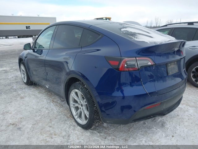 7SAYGDEE9NF447965 Tesla Model Y Long Range
