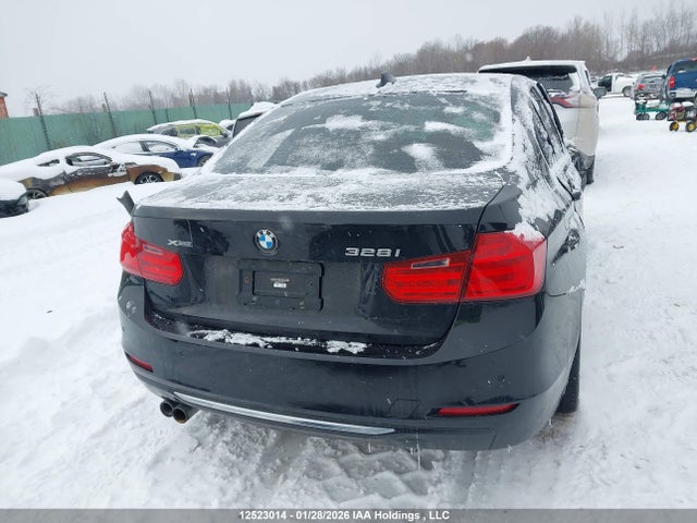 2014 Bmw 328 Xi მანქანა იყიდება აუქციონზე, vin: WBA3B3C52EJ978921, აუქციონის ნომერი: 12523014