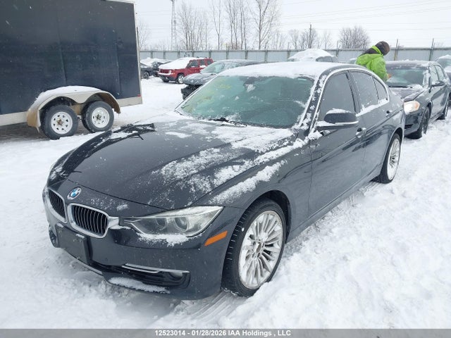 2014 Bmw 328 Xi მანქანა იყიდება აუქციონზე, vin: WBA3B3C52EJ978921, აუქციონის ნომერი: 12523014