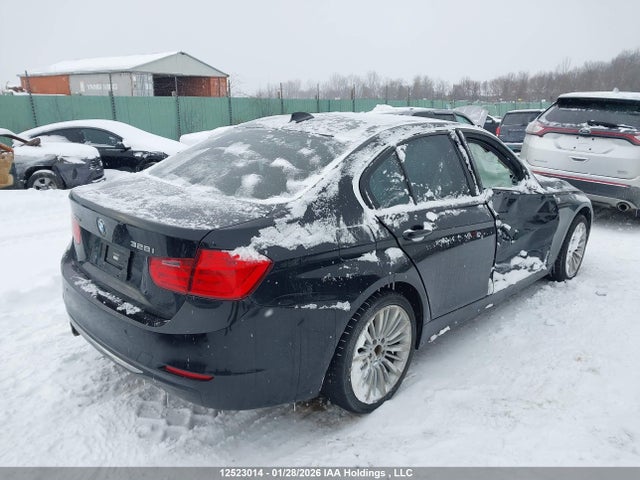 2014 Bmw 328 Xi მანქანა იყიდება აუქციონზე, vin: WBA3B3C52EJ978921, აუქციონის ნომერი: 12523014