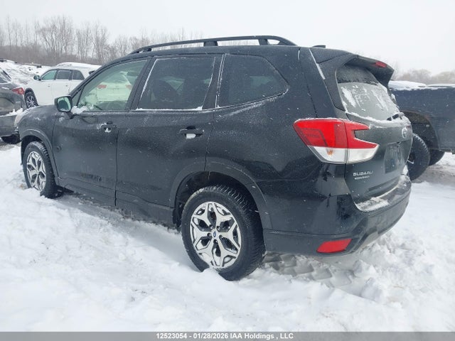 Subaru Forester Touring 2022 JF2SKEEC8NH488207 Image 3