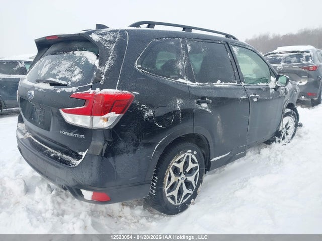 Subaru Forester Touring 2022 JF2SKEEC8NH488207 Image 4