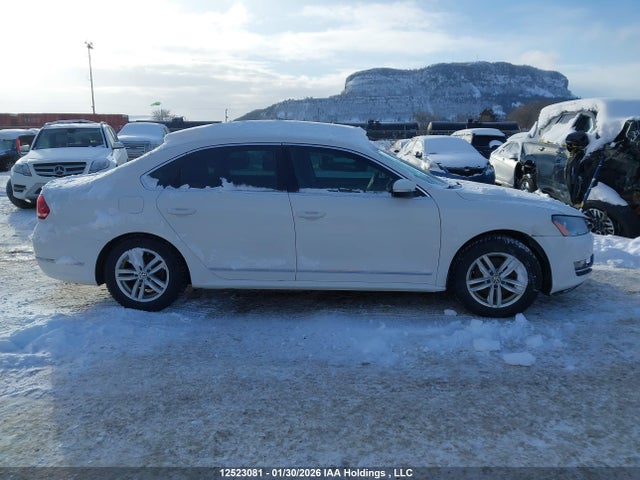 1VWBV7A34FC083822 Volkswagen PASSAT SE