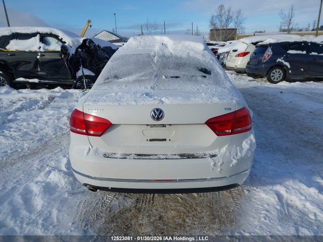 1VWBV7A34FC083822 Volkswagen PASSAT SE