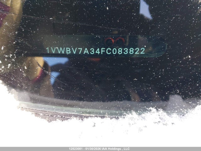 1VWBV7A34FC083822 Volkswagen PASSAT SE