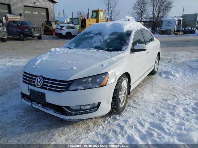 1VWBV7A34FC083822 Volkswagen PASSAT SE