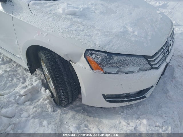 1VWBV7A34FC083822 Volkswagen PASSAT SE