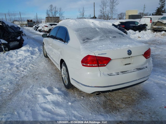 1VWBV7A34FC083822 Volkswagen PASSAT SE