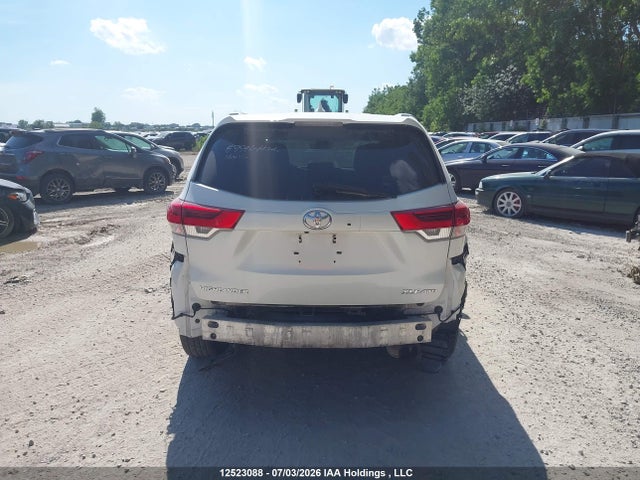 12523088 :رقم المزاد ، 5TDJZRFH8HS517597 vin ، 2017 Toyota Highlander Xle مزاد بيع