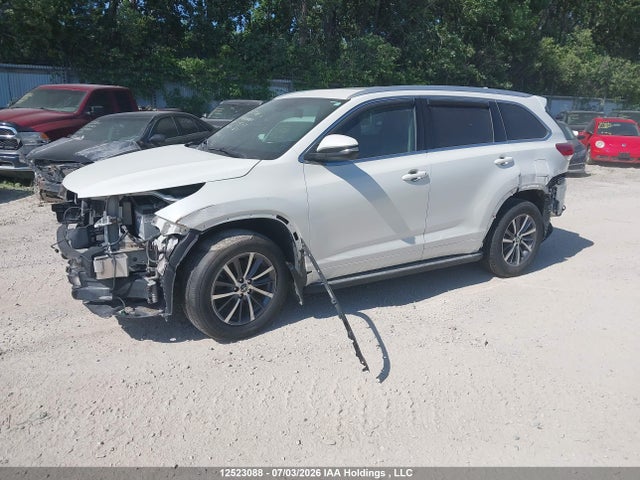 12523088 :رقم المزاد ، 5TDJZRFH8HS517597 vin ، 2017 Toyota Highlander Xle مزاد بيع