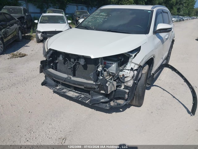 12523088 :رقم المزاد ، 5TDJZRFH8HS517597 vin ، 2017 Toyota Highlander Xle مزاد بيع