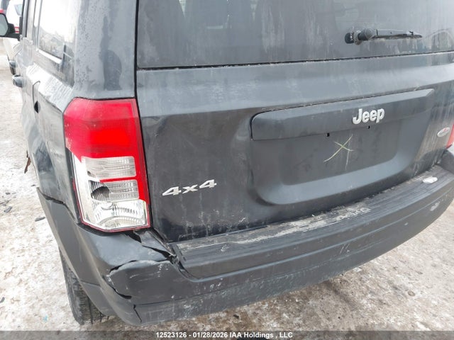 1C4NJRAB3FD100859 Jeep Patriot Sport/north