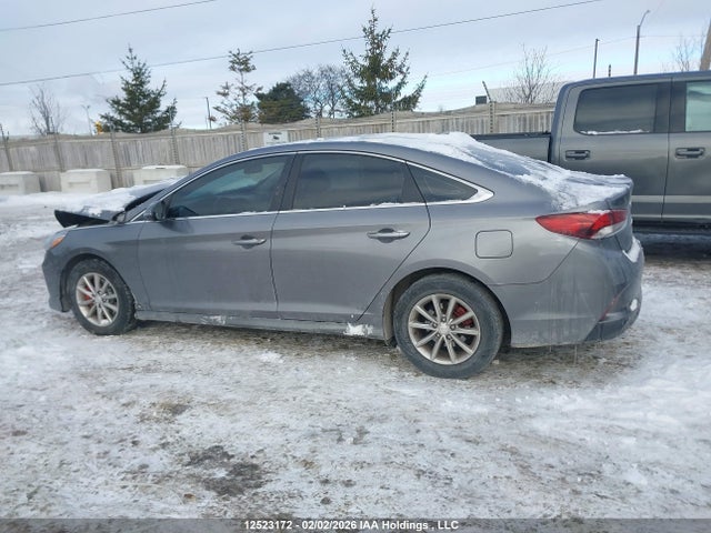 Hyundai Sonata Essential 2019 5NPE24AF4KH790824 Image 14