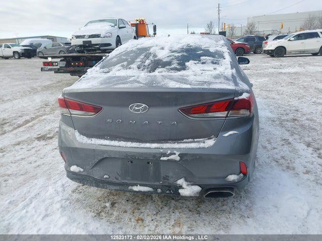 Hyundai Sonata Essential 2019 5NPE24AF4KH790824 Image 16