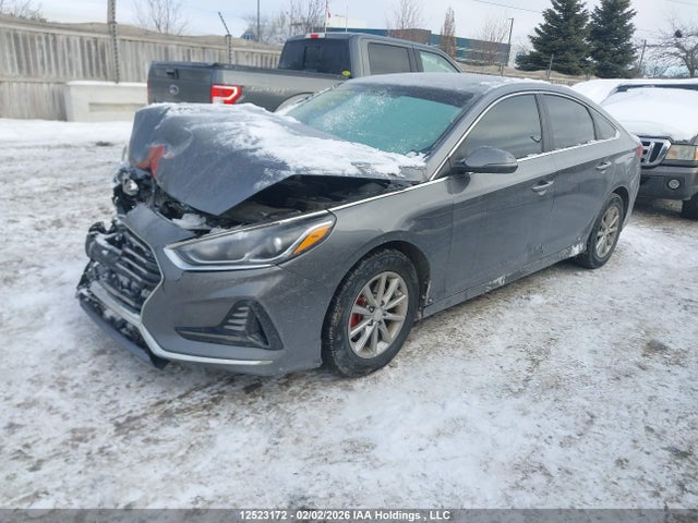 Hyundai Sonata Essential 2019 5NPE24AF4KH790824 Image 2