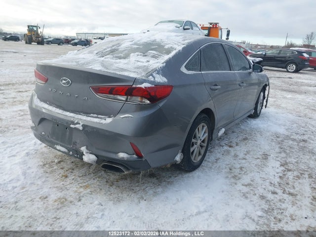 Hyundai Sonata Essential 2019 5NPE24AF4KH790824 Image 4