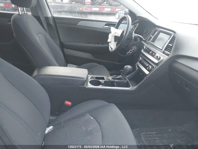 Hyundai Sonata Essential 2019 5NPE24AF4KH790824 Image 5